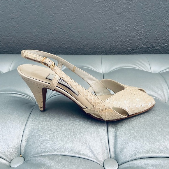 Vintage Bally Cream Peep Toe 3” Kitten Heels - Picture 6 of 9